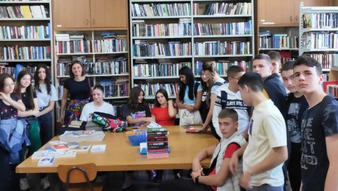 RADIONICA U PARAĆINSKOJ BIBLIOTECI: Povod – Međunarodni dan pismenosti (FOTO) RADIONICA U PARAĆINSKOJ BIBLIOTECI: Povod – Međunarodni dan pismenosti (FOTO)