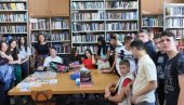 РАДИОНИЦА У ПАРАЋИНСКОЈ БИБЛИОТЕЦИ: Повод – Међународни дан писмености (ФОТО)