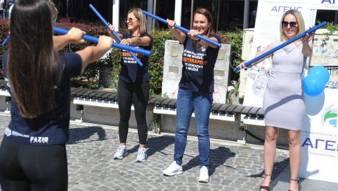 JAVNI ČAS VEŽBANJA: U Kraljevu i Vrnjačkoj Banji obeležen svetski Dan fizioterapeuta JAVNI ČAS VEŽBANJA: U Kraljevu i Vrnjačkoj Banji obeležen svetski Dan fizioterapeuta