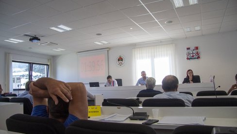 ODBORNICI BILEĆKOG PARLAMENTA O PROBLEMIMA VIŠKA RADNIKA: Sistematzacija (ne)rešava likvidnost ODBORNICI BILEĆKOG PARLAMENTA O PROBLEMIMA VIŠKA RADNIKA: Sistematzacija (ne)rešava likvidnost