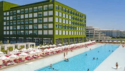 PREZABAVNO LETOVANJE U BELEKU ZA MLADE I ZALJUBLJENE: Hotel u Turskoj u kom ćete na usluzi imati svog ličnog anđela PREZABAVNO LETOVANJE U BELEKU ZA MLADE I ZALJUBLJENE: Hotel u Turskoj u kom ćete na usluzi imati svog ličnog anđela