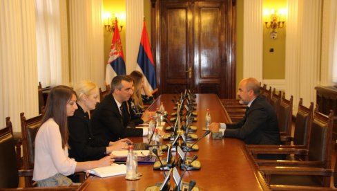 KIPAR NE MENJA STAV O KIM: Ambasador Andreas Fotiju u Skupštini Srbije KIPAR NE MENJA STAV O KIM: Ambasador Andreas Fotiju u Skupštini Srbije