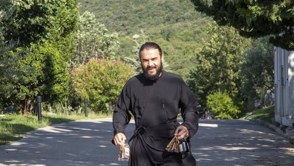 БИБЛИЈСКО ДРВО УКРАС ТВРДОША: Требинјски манастир познат по маслинама - Око светиње 1.600 стабала грчких и италијанских сорти БИБЛИЈСКО ДРВО УКРАС ТВРДОША: Требинјски манастир познат по маслинама - Око светиње 1.600 стабала грчких и италијанских сорти