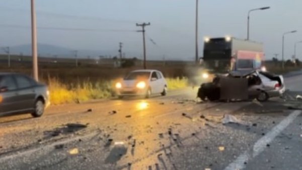 ИМА СЕРИЈСКЕ ПРЕЛОМЕ: Жена повређена у Грчкој јутрос стигла на лечење на ВМА ИМА СЕРИЈСКЕ ПРЕЛОМЕ: Жена повређена у Грчкој јутрос стигла на лечење на ВМА