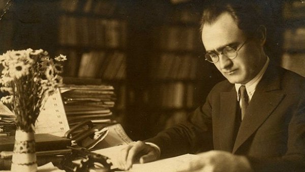 ЦРНОГОРЦИ ЛИНЧУЈУ НАРОДНОГ ПОСЛАНИКА: Суђење Драгољубу Јовановићу једно од највећих неправди у Брозовој Југославији ЦРНОГОРЦИ ЛИНЧУЈУ НАРОДНОГ ПОСЛАНИКА: Суђење Драгољубу Јовановићу једно од највећих неправди у Брозовој Југославији