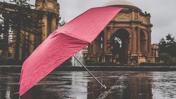 НЕВРЕМЕ САМО ШТО НИЈЕ СТИГЛО: Хитно се огласио РХМЗ, ови делови Србије први на удару НЕВРЕМЕ САМО ШТО НИЈЕ СТИГЛО: Хитно се огласио РХМЗ, ови делови Србије први на удару