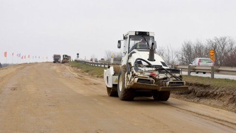 ЖАЛБЕ ЗБОГ БРЗЕ САОБРАЋАЈНИЦЕ: Грађани Великог Градишта обраћају се локалној самоуправи