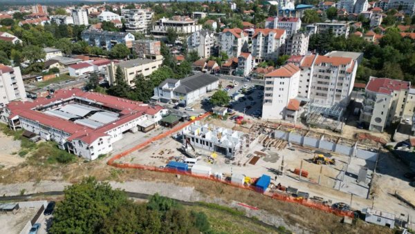 ШАПИЋ ПОРУЧИО: Развој Лазаревца и других рубних општина наш приоритет (ФОТО) ШАПИЋ ПОРУЧИО: Развој Лазаревца и других рубних општина наш приоритет (ФОТО)