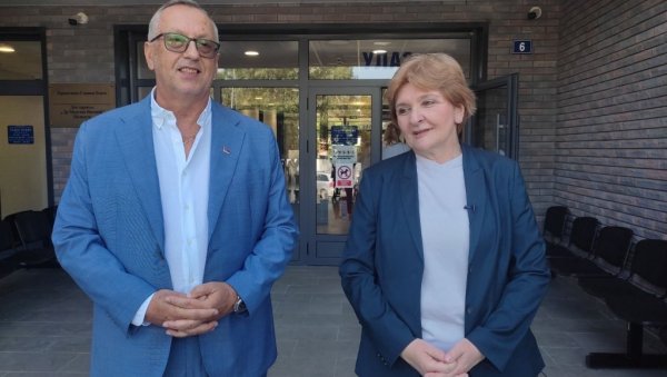 ОВА УСТАНОВА ЈЕ ПРАВИ ПРИМЕР: Министарка Грујичић обишла здравствену станицу у Борчи у Ковилову (ФОТО) ОВА УСТАНОВА ЈЕ ПРАВИ ПРИМЕР: Министарка Грујичић обишла здравствену станицу у Борчи у Ковилову (ФОТО)