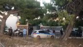 U PITANJU JE OBRAČUN MAFIJA? Prvi snimci sa mesta pucnjave, opsadno stanje u Atini (VIDEO) U PITANJU JE OBRAČUN MAFIJA? Prvi snimci sa mesta pucnjave, opsadno stanje u Atini (VIDEO)