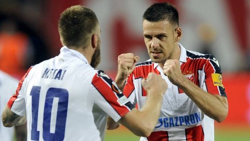 DELIJE ĆE OVO ODUŠEVITI: Marko Gobeljić sa severa vodio navijanje (VIDEO) DELIJE ĆE OVO ODUŠEVITI: Marko Gobeljić sa severa vodio navijanje (VIDEO)