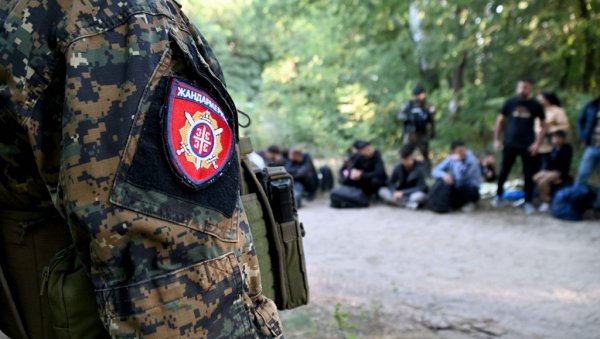 ПРИВЕДЕНО ШЕСТ ОСОБА ЗБОГ КРИЈУМЧАРЕЊА МИГРАНАТА: Полицијска акција у Суботици - међу ухапшенима и турски држављанин ПРИВЕДЕНО ШЕСТ ОСОБА ЗБОГ КРИЈУМЧАРЕЊА МИГРАНАТА: Полицијска акција у Суботици - међу ухапшенима и турски држављанин