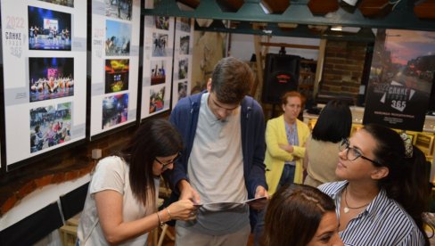 SLIKE GRADA U 365 DANA: Jedinstven projekat Matične biblioteke LJubomir Nenadović u Valjevu SLIKE GRADA U 365 DANA: Jedinstven projekat Matične biblioteke LJubomir Nenadović u Valjevu