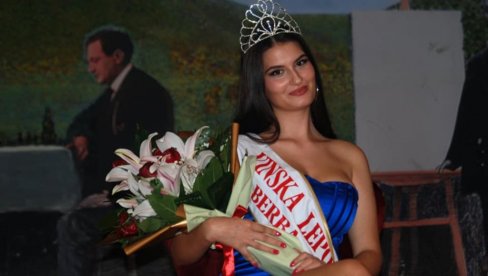 SVE BI DA BUDU VINSKA LEPOTICA: Veliko interesovanje za izbor za Mis „Dana berbe grožđa“ u Vršcu SVE BI DA BUDU VINSKA LEPOTICA: Veliko interesovanje za izbor za Mis „Dana berbe grožđa“ u Vršcu