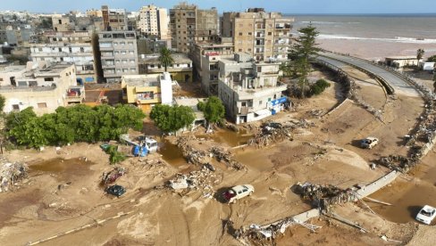 МОРЕ НЕПРЕСТАНО ИЗБАЦУЈЕ ДЕСЕТИНЕ ТЕЛА: Више од 5.300 људи страдало у либијском граду Дерна МОРЕ НЕПРЕСТАНО ИЗБАЦУЈЕ ДЕСЕТИНЕ ТЕЛА: Више од 5.300 људи страдало у либијском граду Дерна