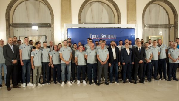 СВЕТИСЛАВ ПЕШИЋ: Играмо за Србију, али пре свега за наш народ и навијаче СВЕТИСЛАВ ПЕШИЋ: Играмо за Србију, али пре свега за наш народ и навијаче