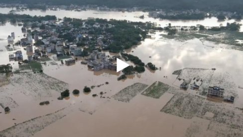 SMRTONOSNI TAJFUN POGODIO JUŽNU KINU: Dramatične posledice (VIDEO)