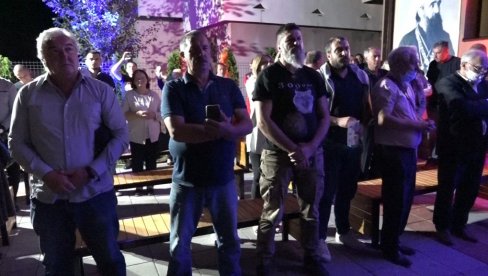 SEĆANJE NA PROBOJ SOLUNSKOG FRONTA: U Srpskoj kući u Pljevljima biće obeležen Dan srpskog jedinstva, slobode i nacionalne zastave SEĆANJE NA PROBOJ SOLUNSKOG FRONTA: U Srpskoj kući u Pljevljima biće obeležen Dan srpskog jedinstva, slobode i nacionalne zastave