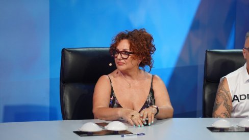 SMELO I OTMENO: Ana Bekuta oduševila stajlingom, a njene štikle svi komentarišu SMELO I OTMENO: Ana Bekuta oduševila stajlingom, a njene štikle svi komentarišu