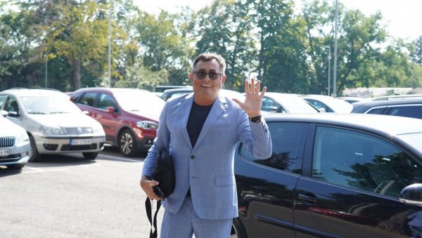 ЗВЕЗДЕ ГРАНДА БЕЗ ЊЕГА НЕ БИ БИЛЕ ИСТЕ: Ево како је Воја Недељковић изгледао као беба (ФОТО) ЗВЕЗДЕ ГРАНДА БЕЗ ЊЕГА НЕ БИ БИЛЕ ИСТЕ: Ево како је Воја Недељковић изгледао као беба (ФОТО)