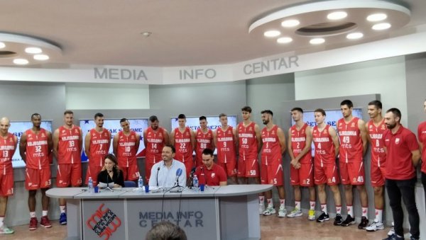 МИ СМО ЗЕМЉА ТАЛЕНАТА : Жељко Ребрача, председник Кошаркашког клуба Војводина МИ СМО ЗЕМЉА ТАЛЕНАТА : Жељко Ребрача, председник Кошаркашког клуба Војводина
