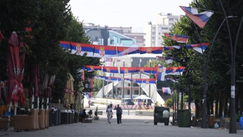 NA UDARU GRAĐANI, PREDUZEĆA, TRGOVINE: Stupila na snagu uredba o zabrani dinara na KiM