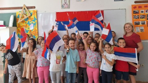 SRPSKI NAROD JE JEDAN: Dan jedinstva, slobode i nacionalne zastave obeležen u Ugljeviku SRPSKI NAROD JE JEDAN: Dan jedinstva, slobode i nacionalne zastave obeležen u Ugljeviku