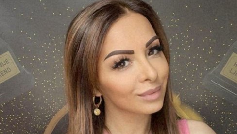 UDALA SE NATAŠA ĐORĐEVIĆ: Pojavile se fotografije sa tajnog venčanja, pevačicu odao jedan detalj UDALA SE NATAŠA ĐORĐEVIĆ: Pojavile se fotografije sa tajnog venčanja, pevačicu odao jedan detalj