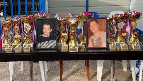 PRIBOJ OPET OKUPIO MALIŠANE: U gradu na Limu se igra sedmi Memorijalni turnir Saša i Neno (FOTO) PRIBOJ OPET OKUPIO MALIŠANE: U gradu na Limu se igra sedmi Memorijalni turnir Saša i Neno (FOTO)