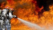 ТРИ ОСОБЕ ПОГИНУЛЕ, ПОВРЕЂЕНО 16: Затвореници подметнули пожар који се отео контроли ТРИ ОСОБЕ ПОГИНУЛЕ, ПОВРЕЂЕНО 16: Затвореници подметнули пожар који се отео контроли