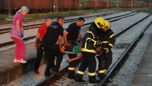 MEHANIČARA UDARILA STRUJA: Nesvakidašnja nezgoda na Železničkoj stanici u Kraljevu MEHANIČARA UDARILA STRUJA: Nesvakidašnja nezgoda na Železničkoj stanici u Kraljevu