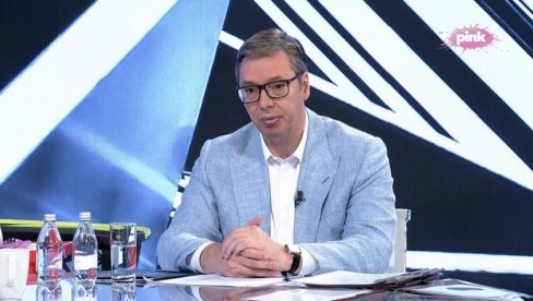 PREDSEDNIK O SAGI O PARIZERU: Srbija mora da brine o običnim ljudima - Oni koji me kritikuju su neuporedivo bogatiji od mene PREDSEDNIK O SAGI O PARIZERU: Srbija mora da brine o običnim ljudima - Oni koji me kritikuju su neuporedivo bogatiji od mene