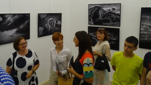 JEDINSTVENA IZLOŽBA UMETNIČKE FOTOGRAFIJE MIROSLAVA JEREMIĆA U VALJEVU: Spoznaja prirode kroz objektiv JEDINSTVENA IZLOŽBA UMETNIČKE FOTOGRAFIJE MIROSLAVA JEREMIĆA U VALJEVU: Spoznaja prirode kroz objektiv