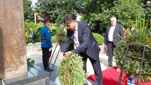 PRESUDNA BITKA U ODBRANI SRSPKE: U Novom Gradu obelena 28. godišnjica od hrvatske agresije PRESUDNA BITKA U ODBRANI SRSPKE: U Novom Gradu obelena 28. godišnjica od hrvatske agresije
