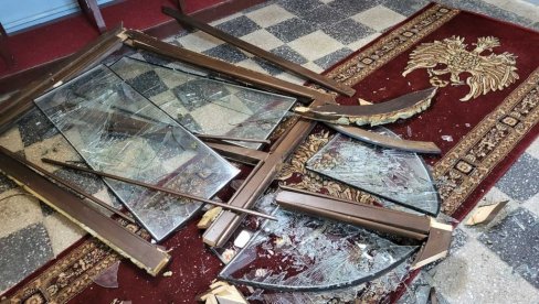 OLUJA NIJE ŠTEDELA NIJEDNU KONFESIJU: U Vojvodini kreće obnova verskih objekata stradalih u olujnom nevremenu OLUJA NIJE ŠTEDELA NIJEDNU KONFESIJU: U Vojvodini kreće obnova verskih objekata stradalih u olujnom nevremenu