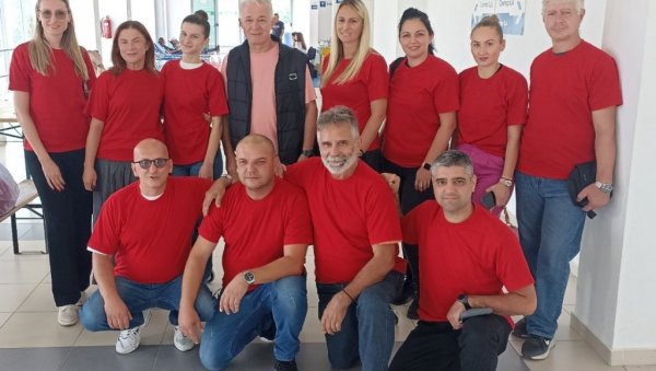 ДА ЖИВОТ ПОБЕДИ: Акција добровољног давалаштва крви у Краљеву ДА ЖИВОТ ПОБЕДИ: Акција добровољног давалаштва крви у Краљеву
