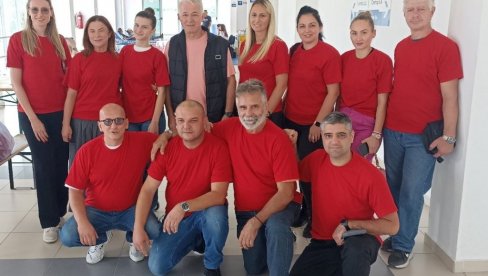 ДА ЖИВОТ ПОБЕДИ: Акција добровољног давалаштва крви у Краљеву ДА ЖИВОТ ПОБЕДИ: Акција добровољног давалаштва крви у Краљеву