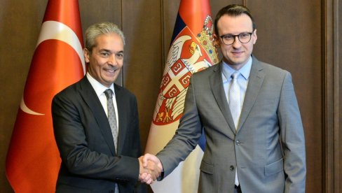 О ТОКУ ДИЈАЛОГА БЕОГРАДА И ПРИШТИНЕ: Директор Канцеларије за КиМ са амбасадором Турске у Србији О ТОКУ ДИЈАЛОГА БЕОГРАДА И ПРИШТИНЕ: Директор Канцеларије за КиМ са амбасадором Турске у Србији
