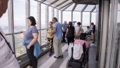 ДЕЦА СА ИНВАЛИДИТЕТОМ ПОСЕТИЛА АВАЛУ Дружење за малишане из Земун Поља ДЕЦА СА ИНВАЛИДИТЕТОМ ПОСЕТИЛА АВАЛУ Дружење за малишане из Земун Поља