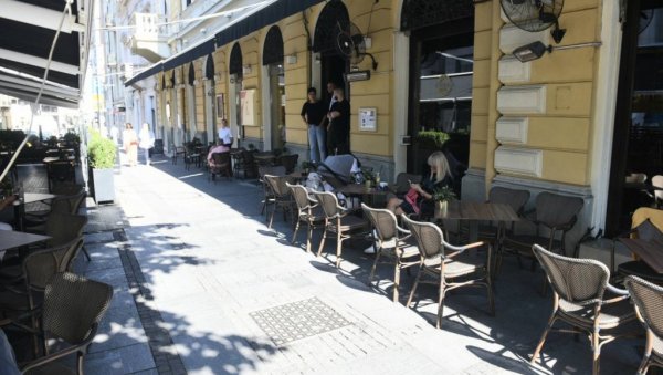 НОВИ ДЕТАЉИ НАПАДА У КНЕЗ МИХАИЛОВОЈ: Све се муњевито одиграло, полицајац у пролазу брзо реаговао НОВИ ДЕТАЉИ НАПАДА У КНЕЗ МИХАИЛОВОЈ: Све се муњевито одиграло, полицајац у пролазу брзо реаговао