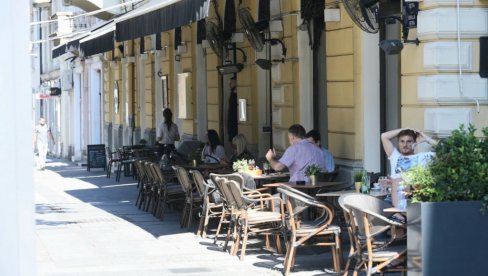 VRUĆINA NE POSUSTAJE: Uveče pljuskovi, ali vreli dan je pred nama VRUĆINA NE POSUSTAJE: Uveče pljuskovi, ali vreli dan je pred nama