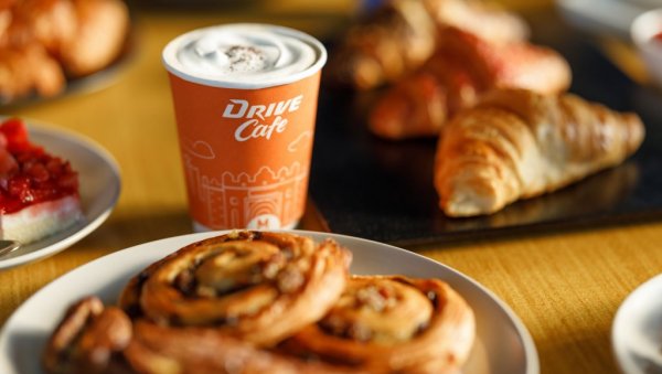 Drive Cafe: Пауза током радног дана никада није била лепша Drive Cafe: Пауза током радног дана никада није била лепша