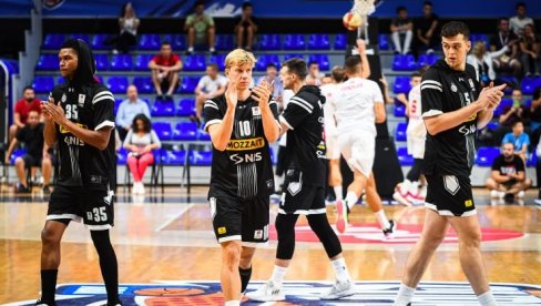 PARTIZAN SLAVIO U PODGORICI: Crno-beli nakon pobede nad studentima dišu za vrat ekipi Budućnosti PARTIZAN SLAVIO U PODGORICI: Crno-beli nakon pobede nad studentima dišu za vrat ekipi Budućnosti