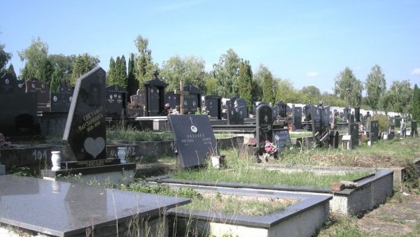 СТИГЛА САМО ЈЕДНА, НЕПРИХВАТЉИВА ПОНУДА: И даље без деминера за Ново гробље у Пожаревцу СТИГЛА САМО ЈЕДНА, НЕПРИХВАТЉИВА ПОНУДА: И даље без деминера за Ново гробље у Пожаревцу