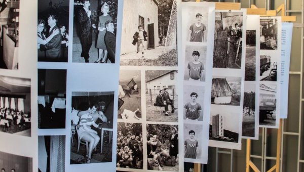 ЈУТРО НАШЕ ЗОРЕ Занимљива изложба о животу, индустријском и културном наслеђу Прибоја (ФОТО) ЈУТРО НАШЕ ЗОРЕ Занимљива изложба о животу, индустријском и културном наслеђу Прибоја (ФОТО)