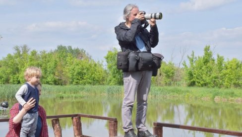 ФОТОГРАФСКА УМЕТНИЧКА КОЛОНИЈА: У Зрењанину велика имена српске фотографије (ФОТО) ФОТОГРАФСКА УМЕТНИЧКА КОЛОНИЈА: У Зрењанину велика имена српске фотографије (ФОТО)
