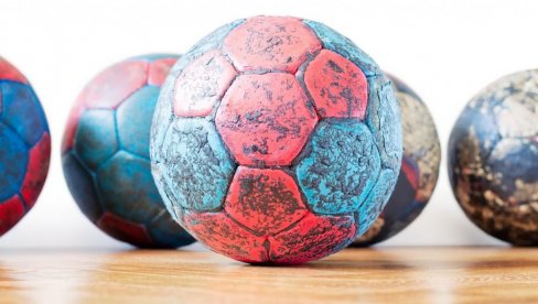 CRVENO-BELA SILA! Rukometašice Crvene zvezde u finalu Svesrpskog kupa u Nišu pregazile Borac!