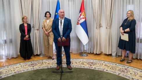 POTPISAN UGOVOR: Petrovačka opština unapređuju rodnu ravnopravnost POTPISAN UGOVOR: Petrovačka opština unapređuju rodnu ravnopravnost