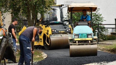 VAŽAN RAZVOJ INFRASTRUKTURE: Kraljevčani rekonstruišu lokalne puteve i ulice