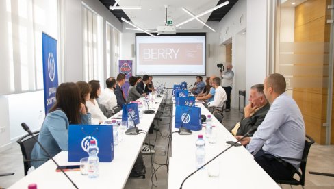 Počeo drugi festival posvećen jagodastom voću Počeo drugi festival posvećen jagodastom voću